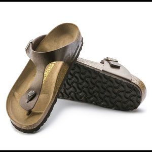 EUC Birkenstock Gizeh Sandal in Toffee Color